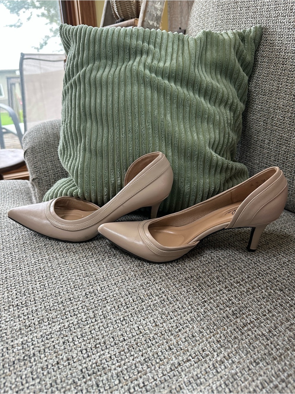 Abella Taupe Pointed-Toe Kitten Heel Pumps